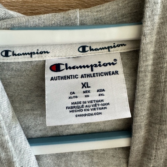 CHAMPION pullover - Picture 2 of 2